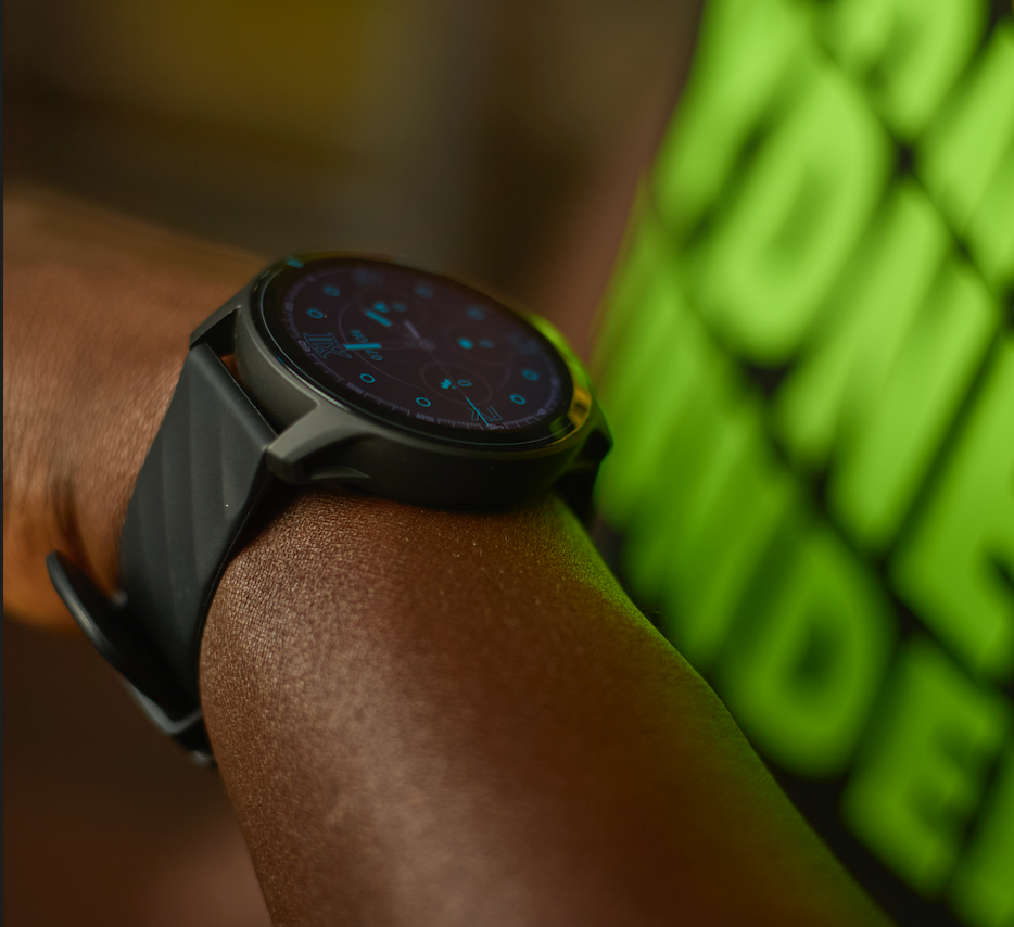 BLACK Fit 2 Health Monitor Smart Watch, upto 15 Day battery, 1.5in screen, 1Yr Warranty